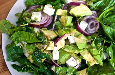 Ensalada de espinaca y queso feta