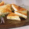 Tostadas de queso de cabra con ajo y hierbas provenzal