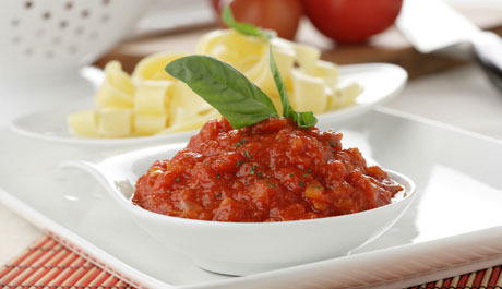 Salsa simple de tomate y albahaca