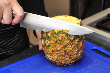 Cómo pelar el ananá - imagen No. 1
