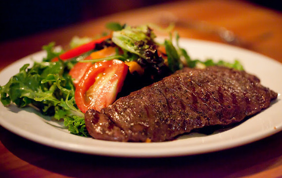 Agregando un nuevo corte de carne al asado